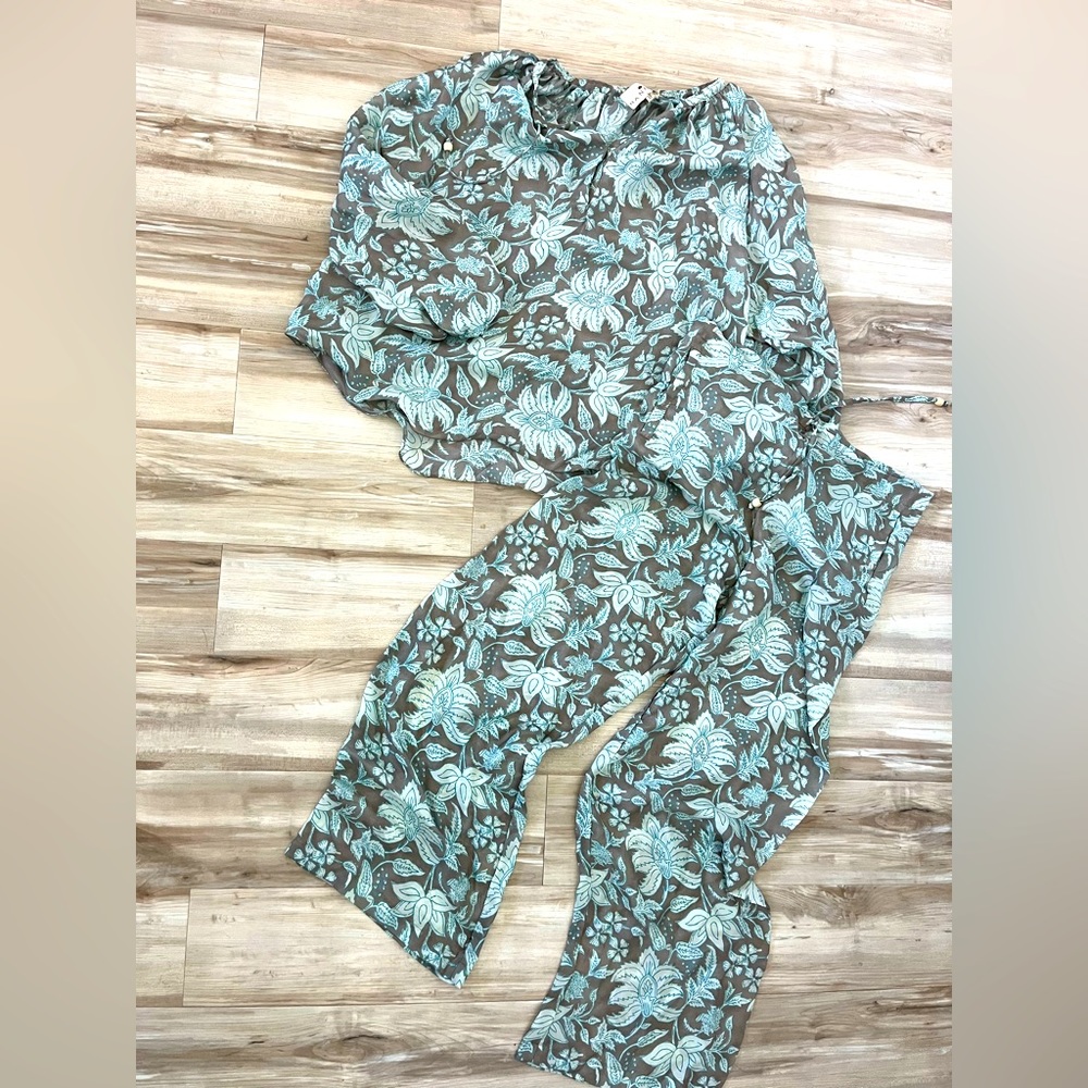 hannah pajama set women’s blue and grey/brown floral loose comfy thin pajamas